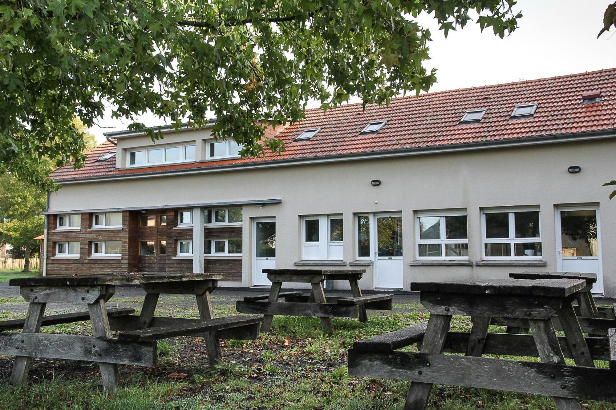 Auberge De Jeunesse Hi Genets Exterior photo